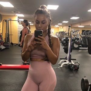 Meet your Posher, Alyssa